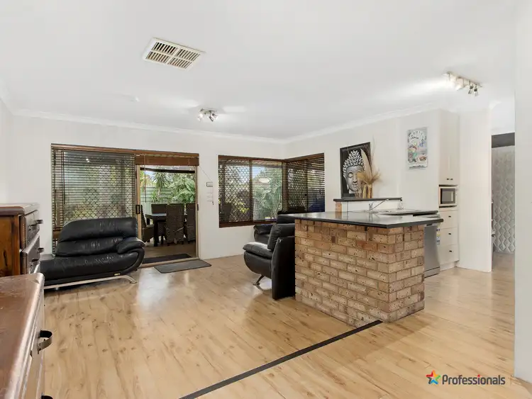 Sixth view of Homely house listing, 28 Logpine Crescent, Camillo WA 6111