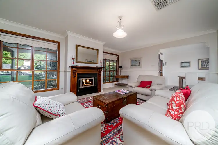 Second view of Homely house listing, 7 Headley Place, Kooringal NSW 2650