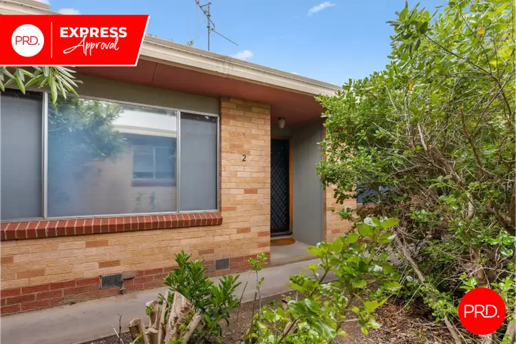 2/6 Minto Street, Quarry Hill VIC 3550