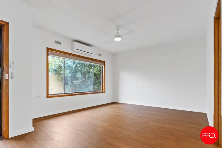 Second view of Homely house listing, 2/6 Minto Street, Quarry Hill VIC 3550