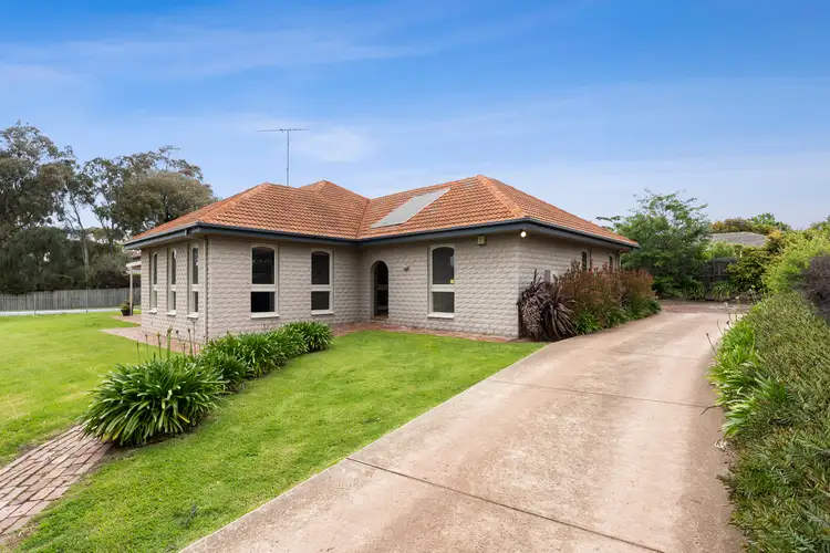 Main view of Homely house listing, 2/25 Bonsey Road, Highton VIC 3216