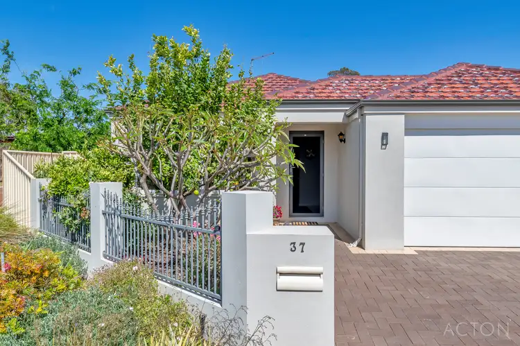 Second view of Homely house listing, 37 Warburton Trail, Lakelands WA 6180