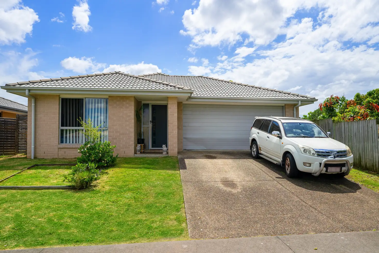 Main view of Homely house listing, 6 Deschamps Close, Loganlea QLD 4131