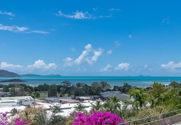 132/4 Eshelby Drive, Cannonvale QLD 4802