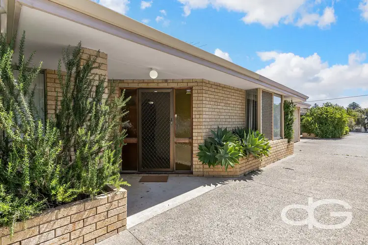 220A Carrington Street, Hilton WA 6163