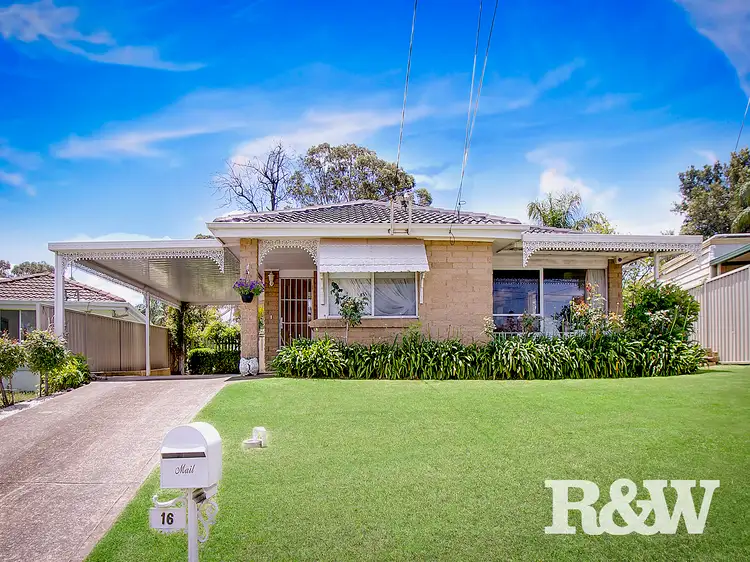 16 Trawalla Street, Hebersham NSW 2770