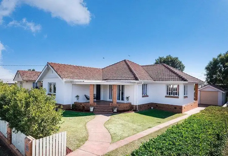 86 Brisbane Road, East Ipswich QLD 4305