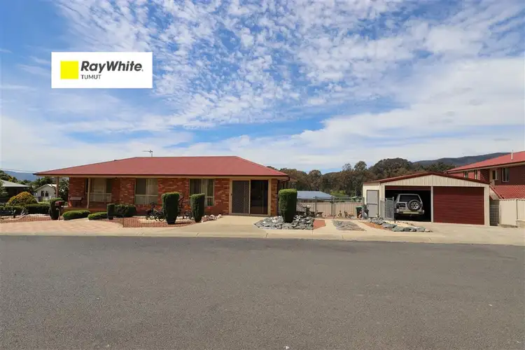 2 Harris Street, Tumut NSW 2720