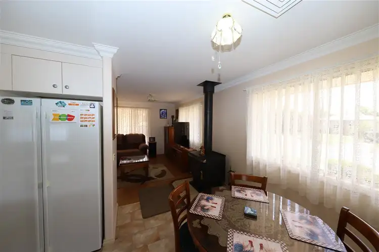 Sixth view of Homely house listing, 2 Harris Street, Tumut NSW 2720