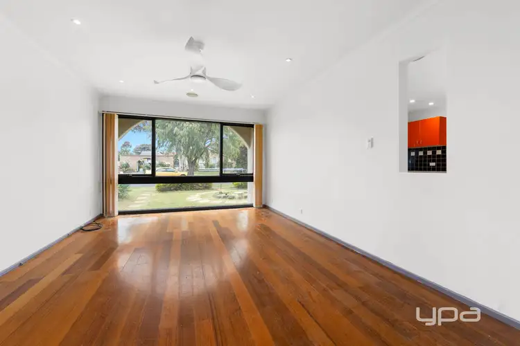 Fourth view of Homely house listing, 3 Meadowbank Court, Kings Park VIC 3021