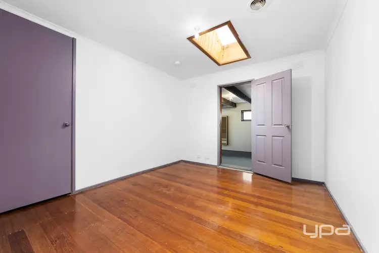 Fifth view of Homely house listing, 3 Meadowbank Court, Kings Park VIC 3021