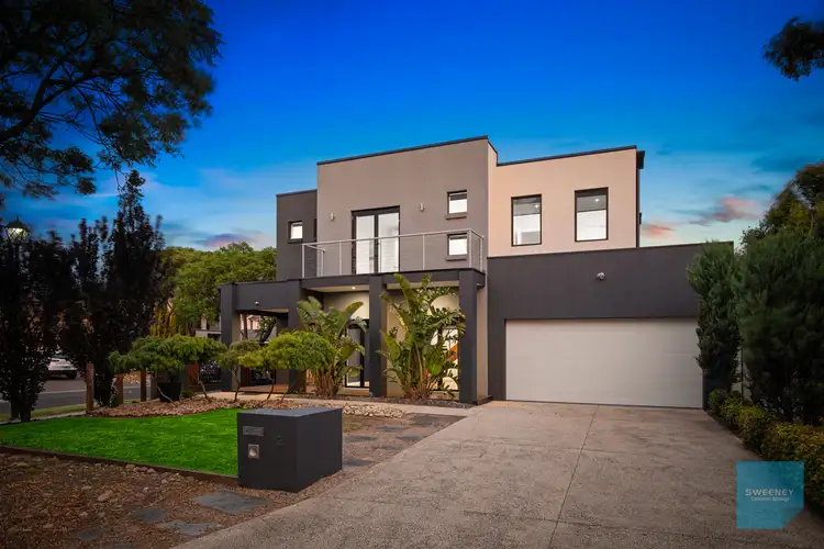 2 Lonsdale Court, Caroline Springs VIC 3023
