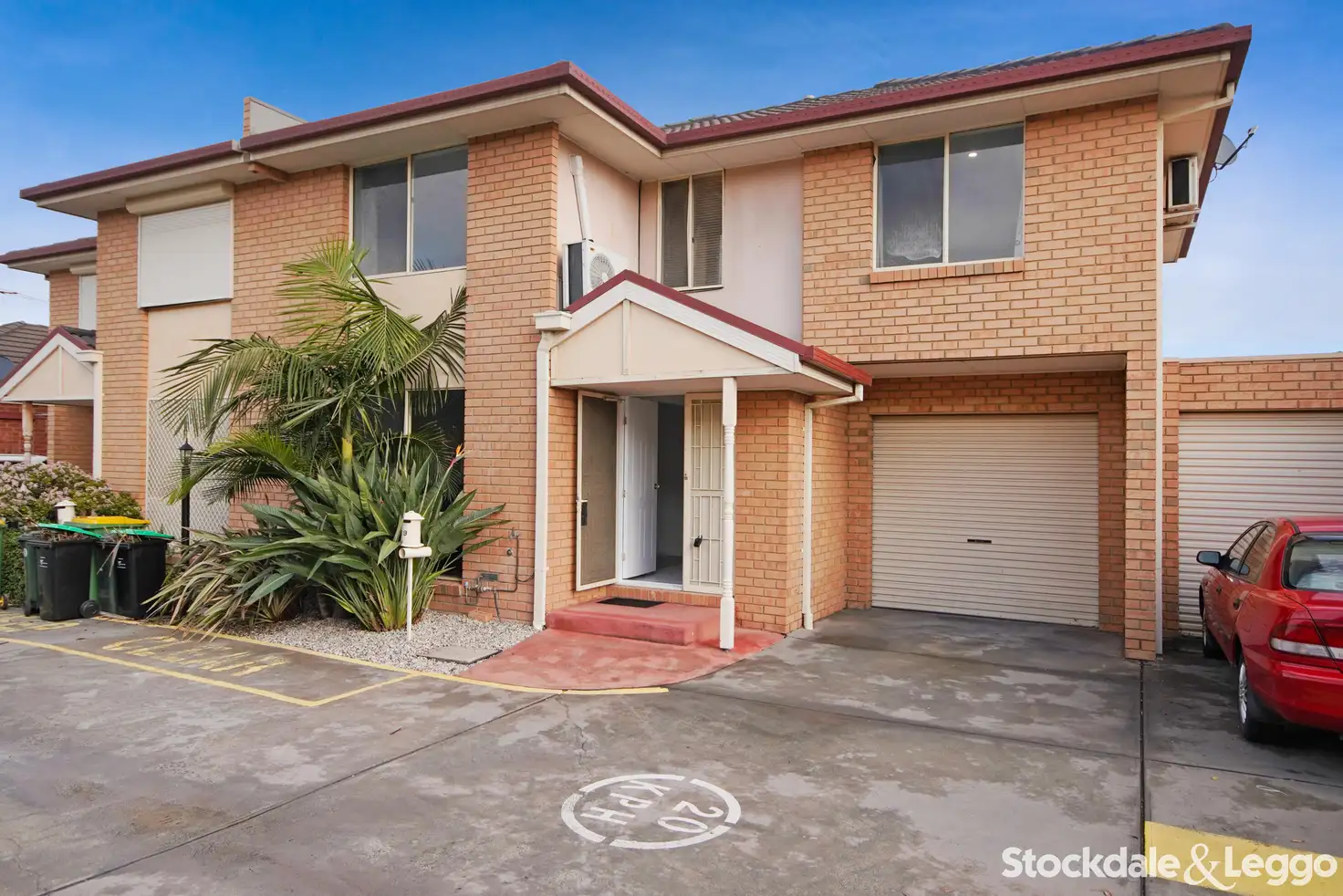 Main view of Homely townhouse listing, 19 Elinda Place, Reservoir VIC 3073