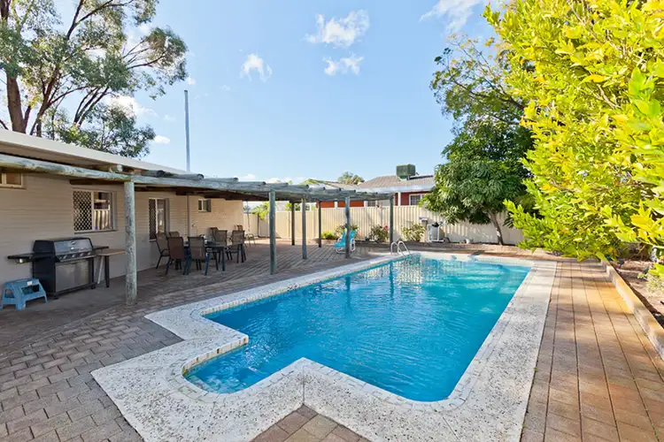 2 Fulman Way, Lynwood WA 6147