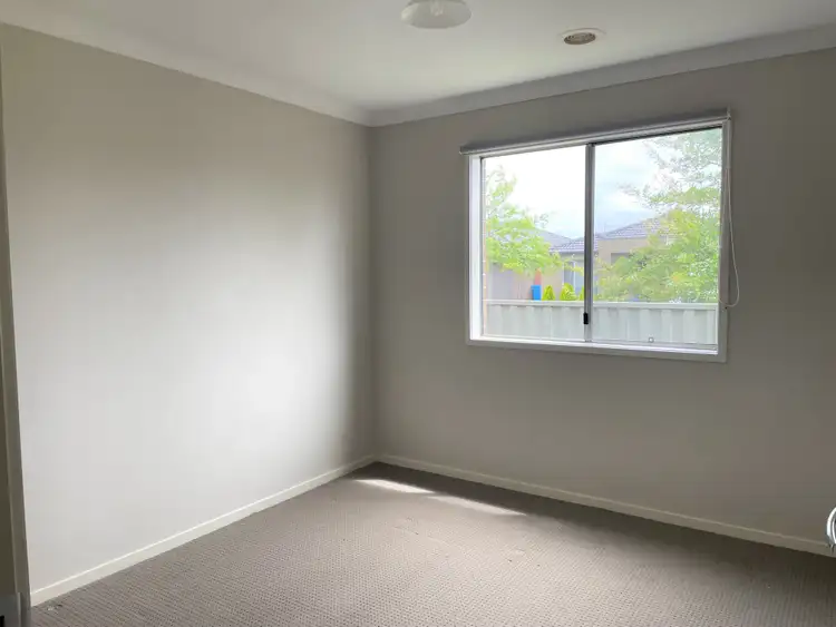 Fourth view of Homely house listing, 2 Wagner Close, Cranbourne East VIC 3977