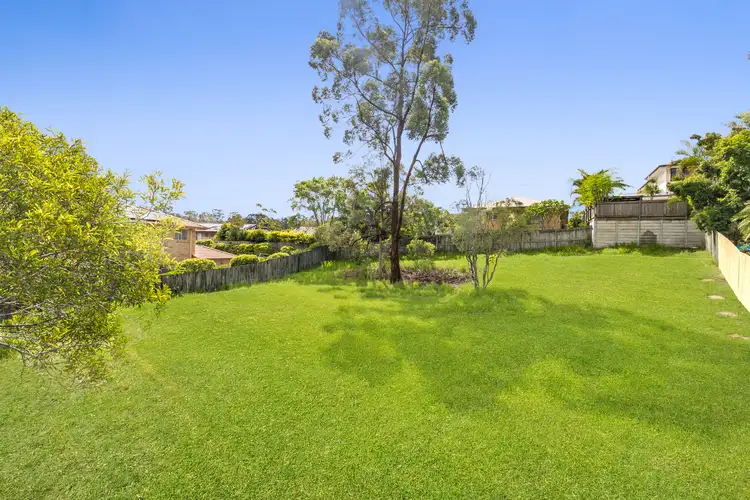 19 Lambourn Street, Chapel Hill QLD 4069