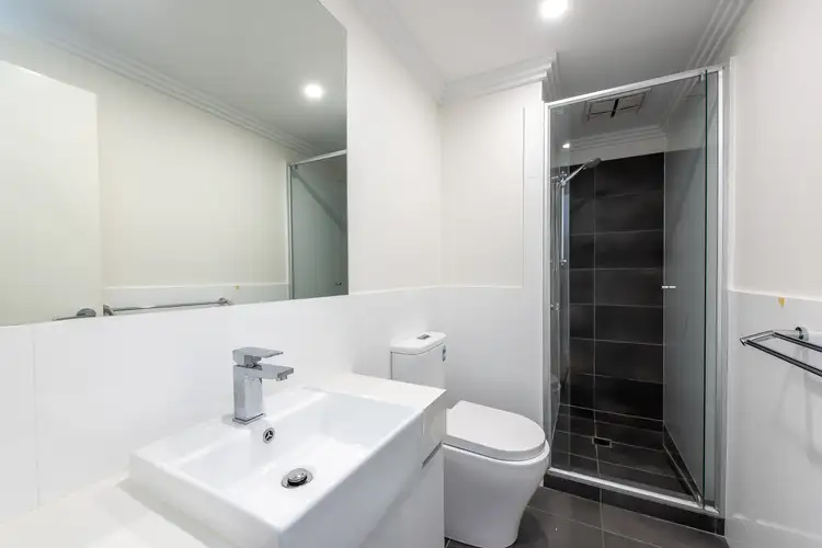 Fifth view of Homely apartment listing, 4/1 Liege Street, Woodlands WA 6018
