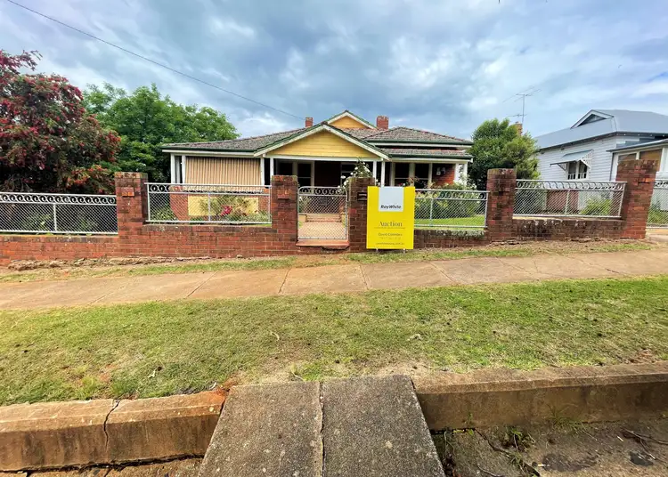 30 Campbell Street, Young NSW 2594