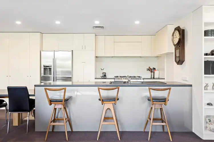 Fourth view of Homely apartment listing, 1/8 Wallen Road, Hawthorn VIC 3122