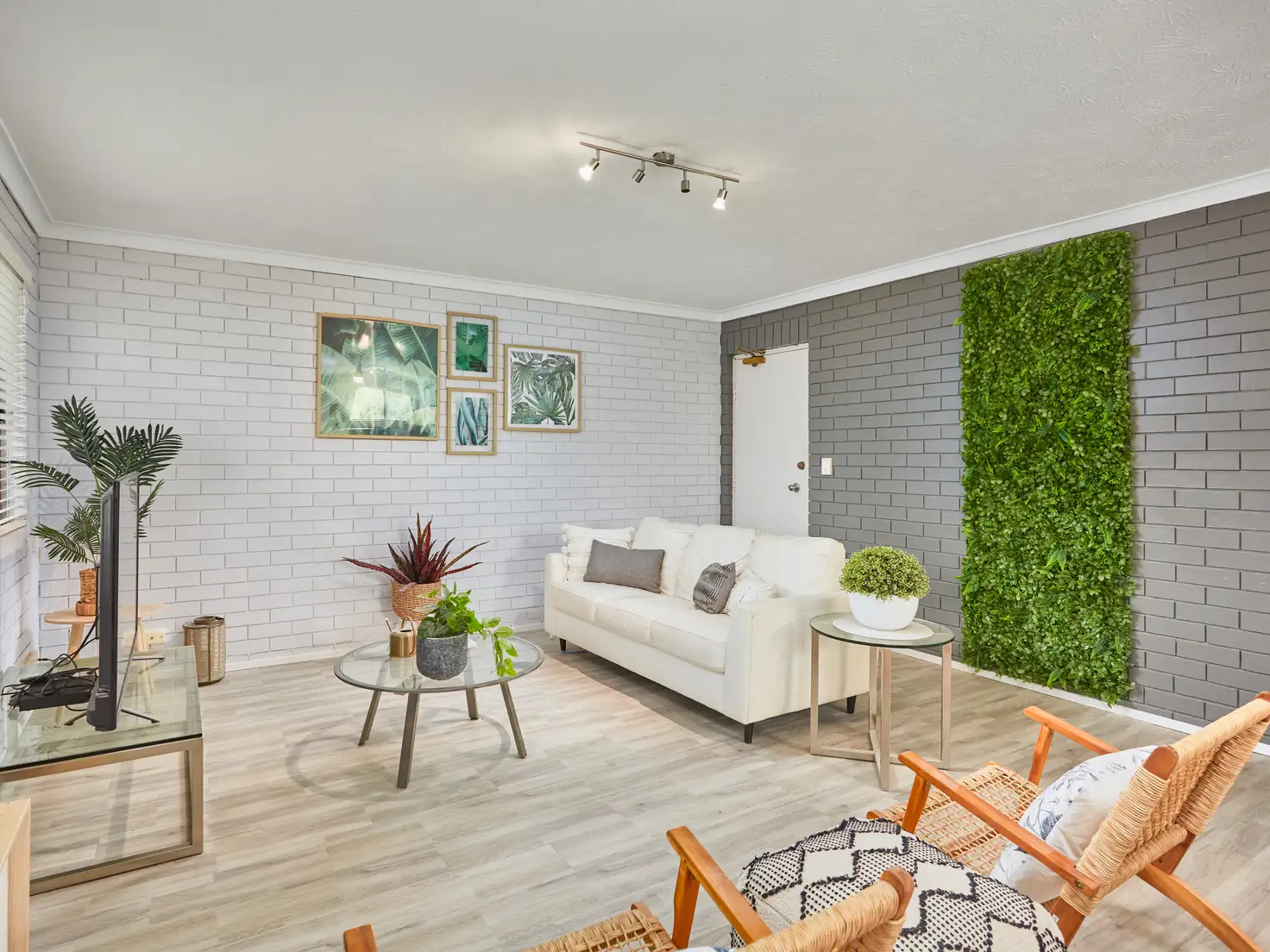 Main view of Homely unit listing, 4/22 DUET DR, Mermaid Waters QLD 4218