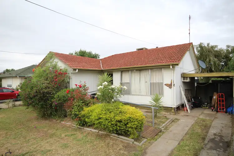 33 Hennessy Street, Horsham VIC 3400