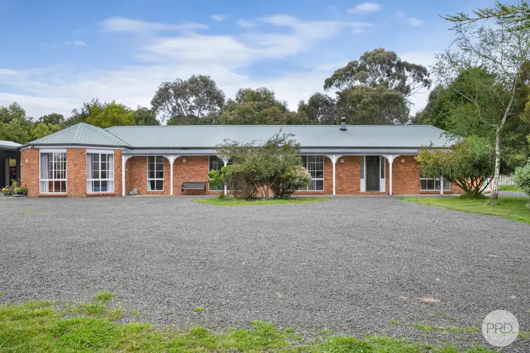 29 Evergreen Way, Gordon VIC 3345
