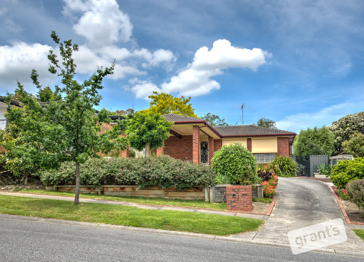 Main view of Homely house listing, 19 Amelia Close, Beaconsfield VIC 3807