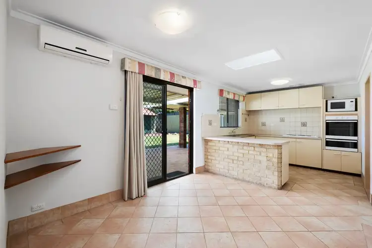 Fifth view of Homely house listing, 4 Volich Place, Swan View WA 6056