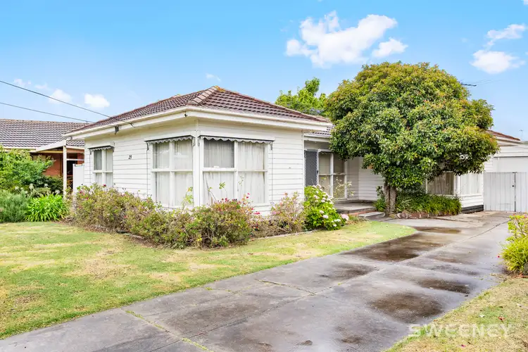 29 Dove Avenue, Altona VIC 3018