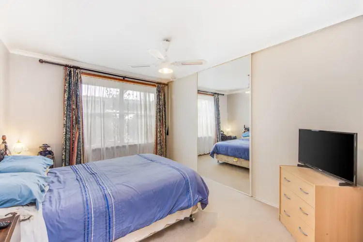 Fifth view of Homely house listing, 4 Puls Place, Horsham VIC 3400