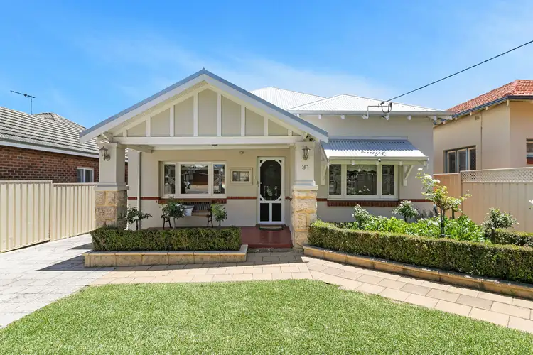 31 Egina Street