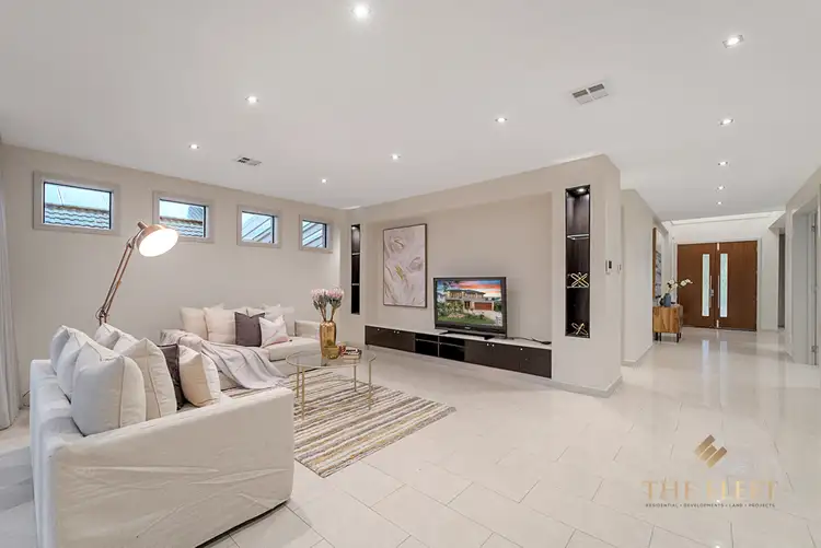 Fifth view of Homely house listing, 13 Lincoln Park Close, Sanctuary Lakes VIC 3030