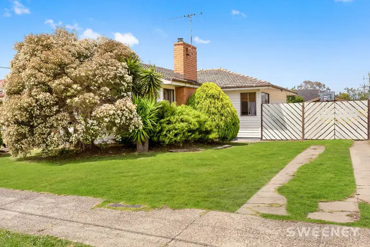 33 Burt Street, Altona VIC 3018
