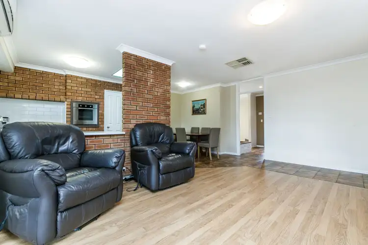 Sixth view of Homely house listing, 8 Twain Close, Lake Coogee WA 6166
