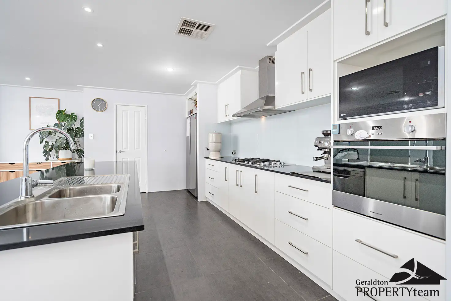 Main view of Homely house listing, 10 Pinnclea Heights, Drummond Cove WA 6532