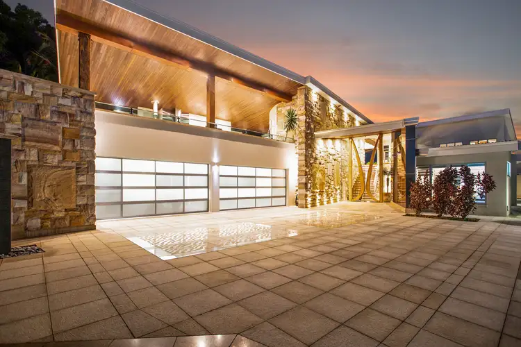 13-15 Sunrise Place, Blacks Beach QLD 4740