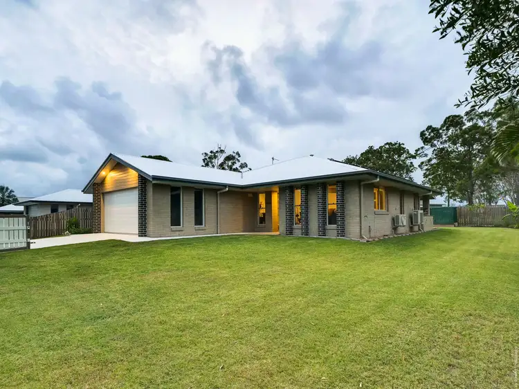 8B Senor Avenue, Urangan QLD 4655