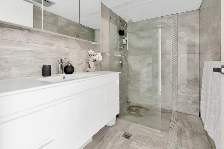 Sixth view of Homely unit listing, 7/17 Laycock Street, Surfers Paradise QLD 4217