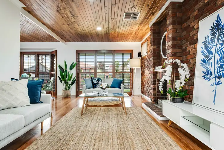 Fifth view of Homely house listing, 9 The Circuit, Gladstone Park VIC 3043