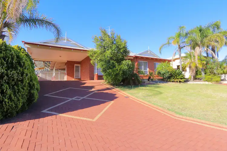 4 Wood Dr, Northam WA 6401