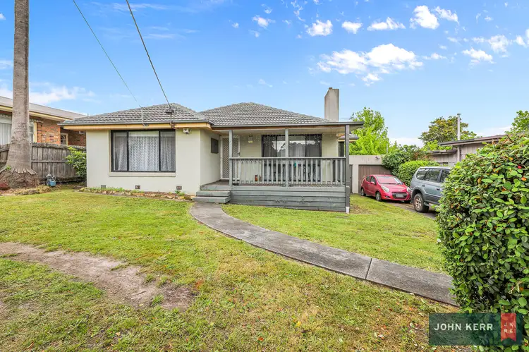 8 Lisle Street, Moe VIC 3825