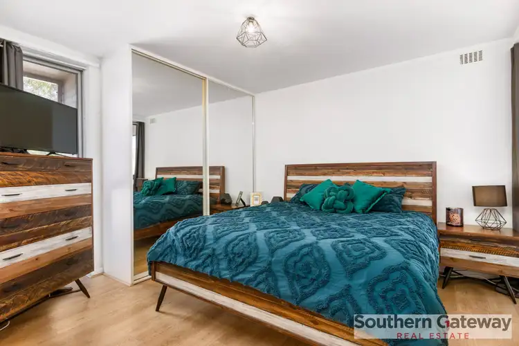 32/2 Pengilly Road, Orelia WA 6167
