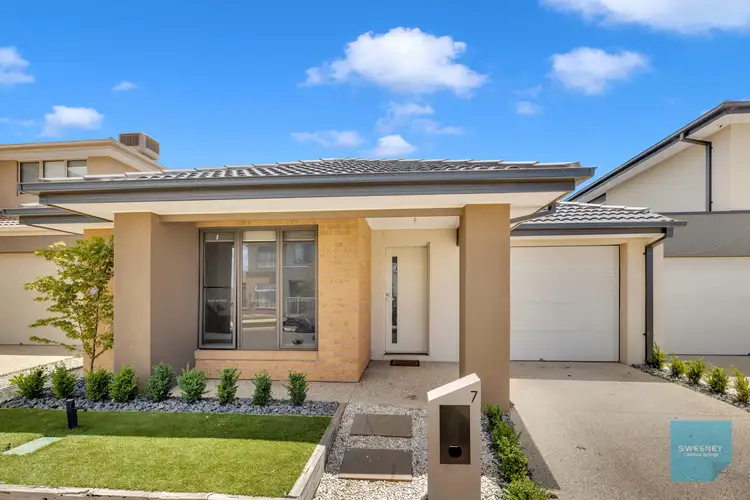 7 Harry Drive, Thornhill Park VIC 3335