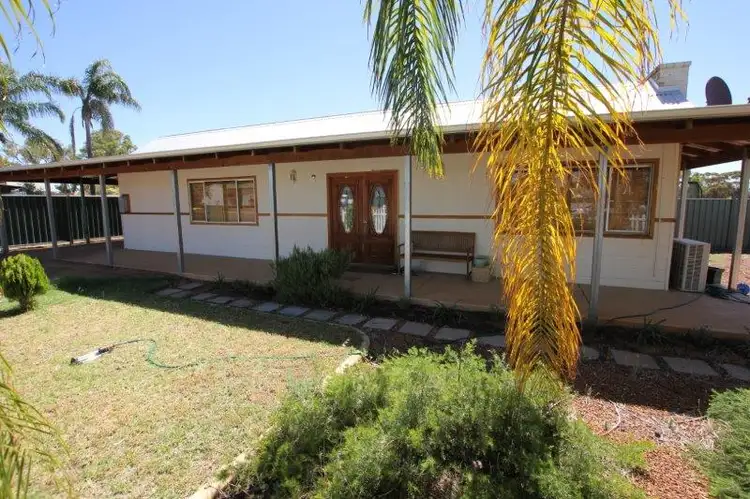 2 Alfred Street, Merredin WA 6415