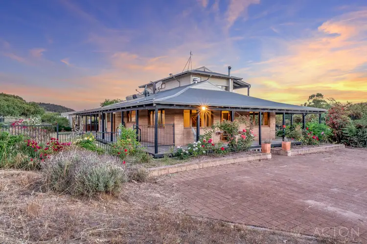 61 Mistletoe View, Crossman WA 6390