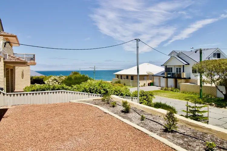 Fifth view of Homely house listing, 7 Julia Street, Waikiki WA 6169
