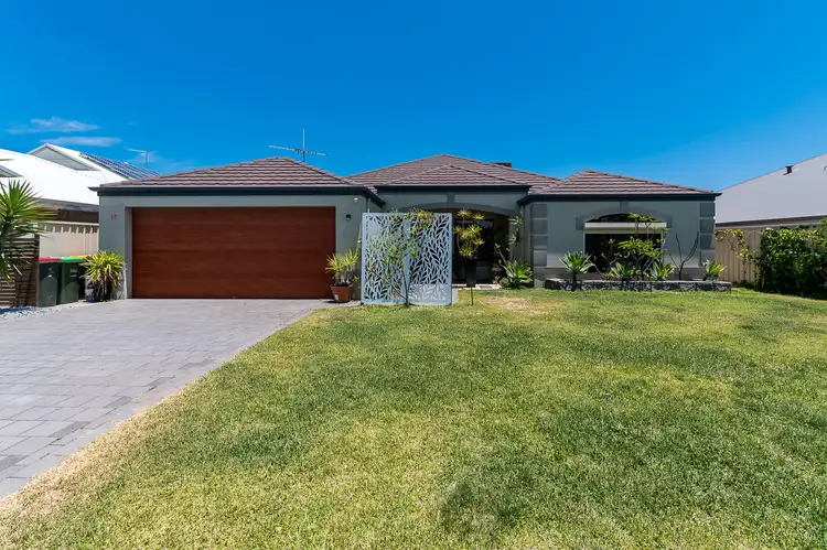 15 Ficarra Way, Sinagra WA 6065