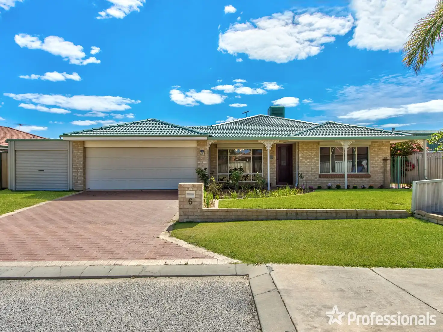 Main view of Homely house listing, 6 Burleigh Court, Waikiki WA 6169