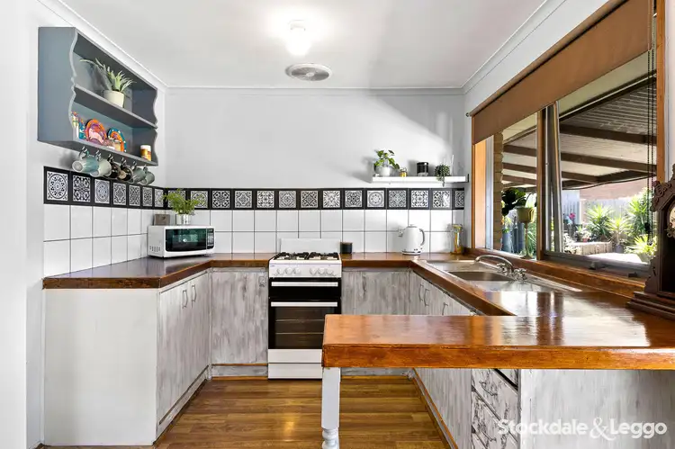 Fourth view of Homely house listing, 8 Diane Close, Pakenham VIC 3810