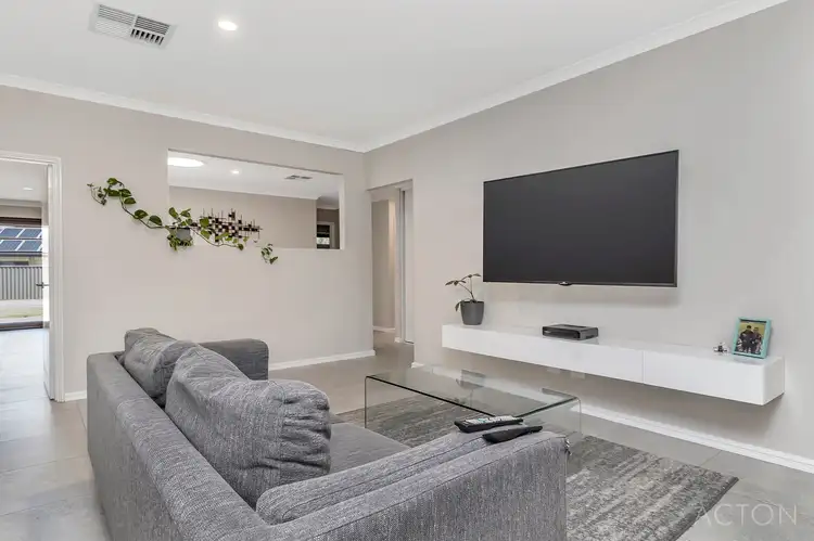 Fifth view of Homely house listing, 8 Chipper Way, South Yunderup WA 6208